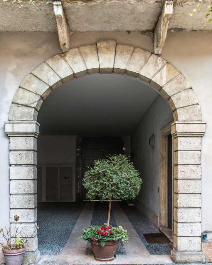 ורונה Antiche Colonne Suite מראה חיצוני תמונה